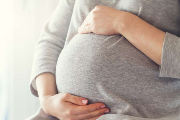 அதிரடி கைதான 19 வயது கர்ப்பிணி பெண் ; தமிழர் பகுதியில் செய்த மோசமான சம்பவம் | 19 Year Old Pregnant Woman Arrested In Tamil Area