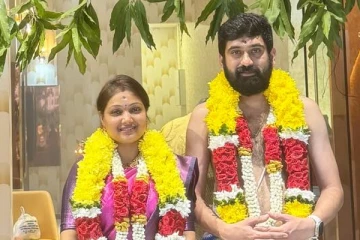 புது தொழில் தொடங்கிய நடிகை பிரியங்கா நல்காரி.. கணவருடன் மாலையும் கழுத்துமாக வெளியிட்ட போட்டோ