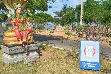 யாழ்.பண்ணை பகுதியில் அமைக்கப்பட்ட அம்மன் சிலையை அகற்ற பொலிஸார் தீவிரம்..! (Video)