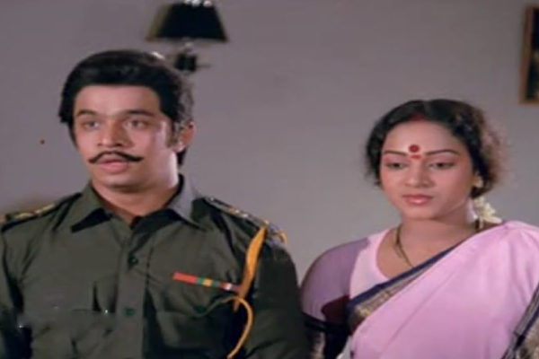 முன்னணி நடிகையின் மீது காதலில் விழுந்த ஆக்சன் கிங் அர்ஜுன்.. வெளிவந்த பலவருட ரகசியம் | Arjun Fell In Love With Popular Actress