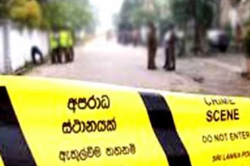 மண்வெட்டியால் தாக்கப்பட்டு மனைவி கொலை