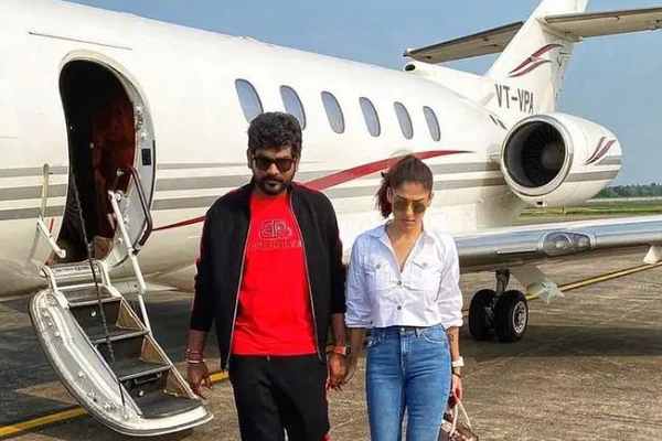 சொந்தமாக Private Jet வைத்திருக்கும் பிரபலங்களின் லிஸ்ட்