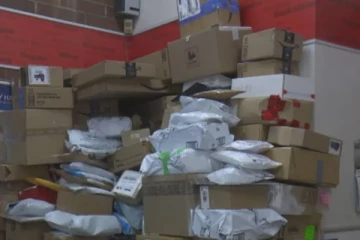 இலங்கைக்கு தபாலில் வந்த் ஆபத்தான பொருள்; அதிகாரிகள் ஷாக்!