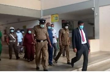 இரு குழுக்களுக்கிடையில் மோதல்: ஒருவர் உயிரிழப்பு (Photos)