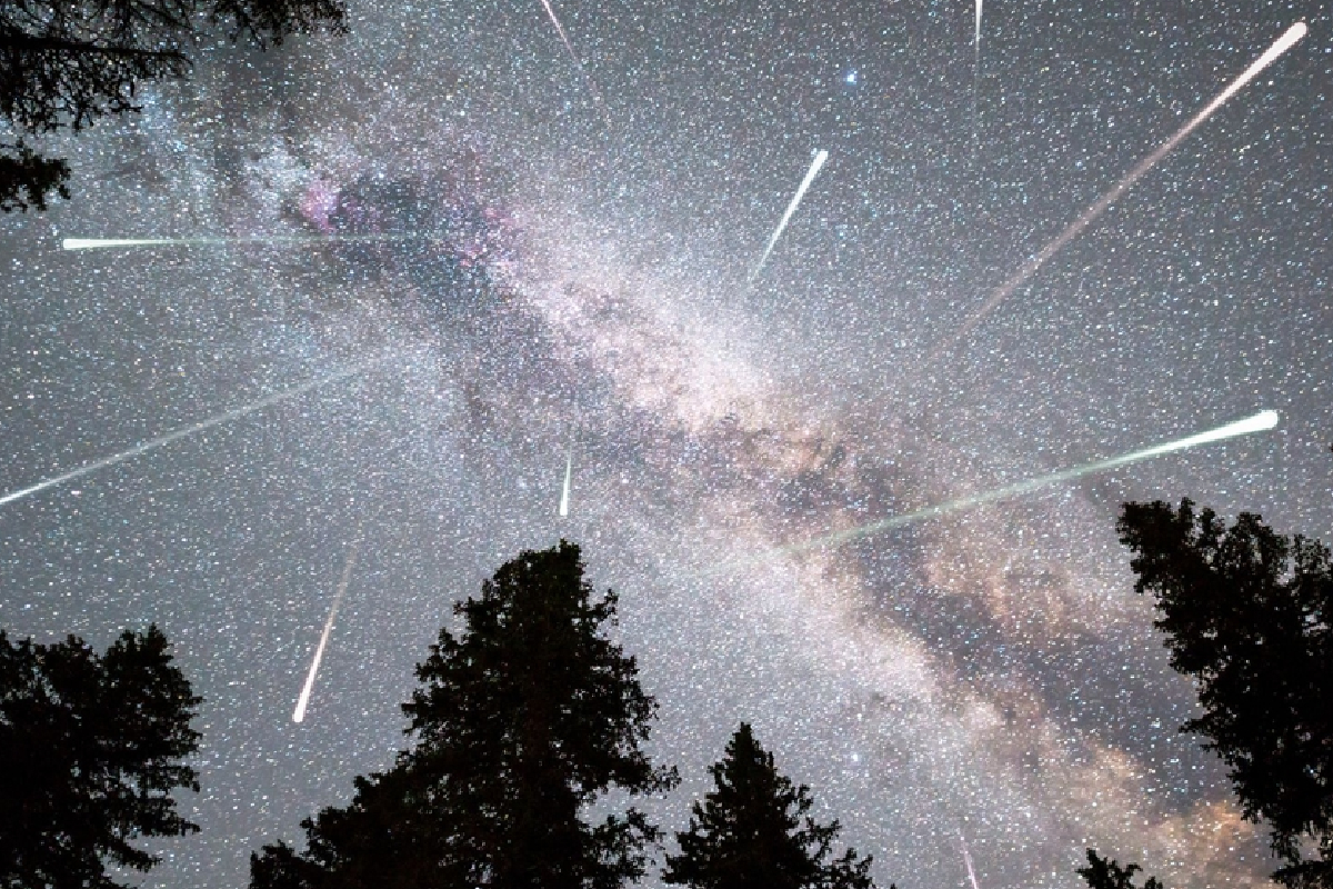 இன்று வானில் நிகழப் போகும் அதிசயம் | Meteor Shower From Midnight Tomorrow Morning இன்று வானில் நிகழப் போகும் அதிசயம் | Meteor Shower From Midnight Tomorrow Morning