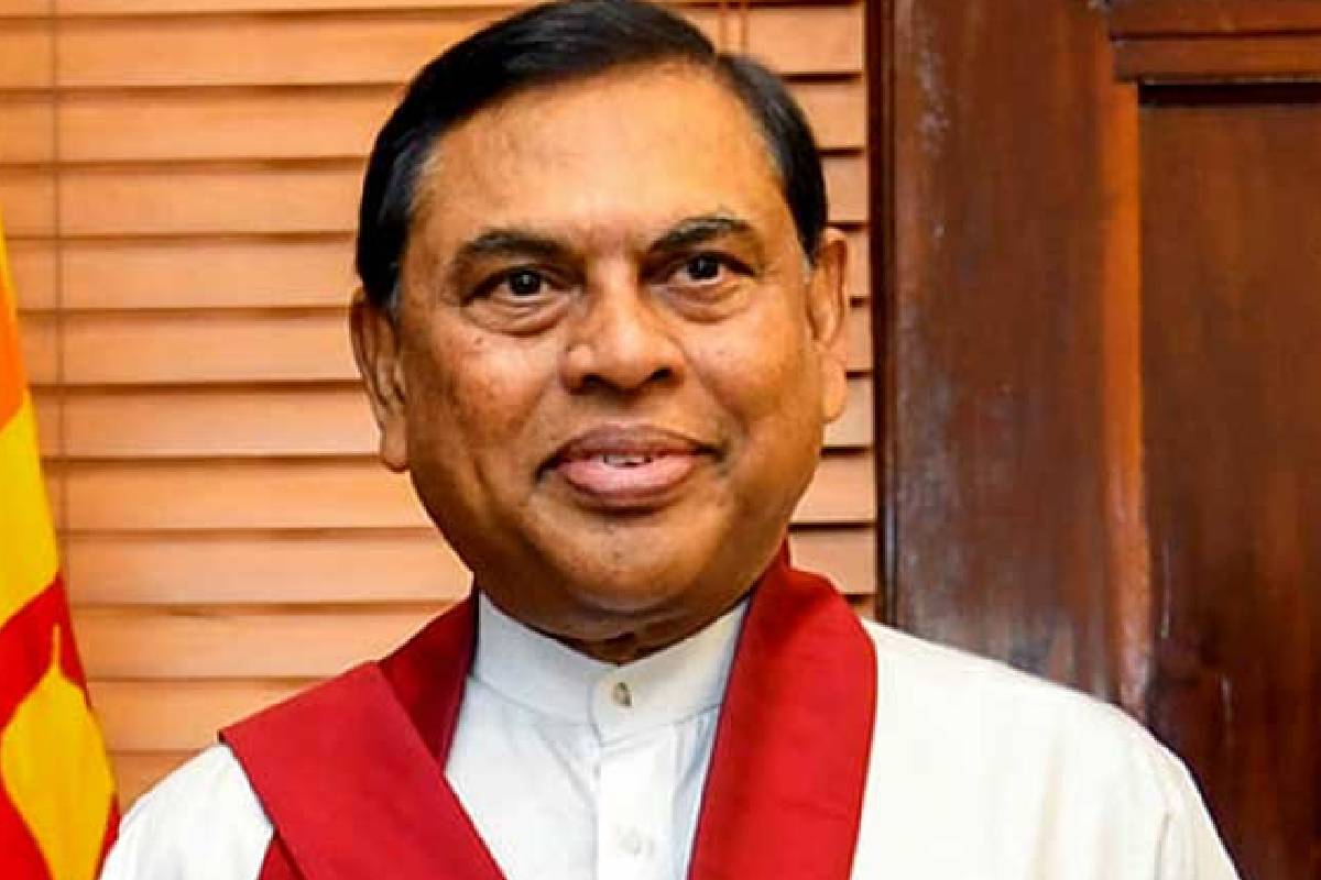 பசில் ராஜபக்சவுக்கு எதிராக பிடியாணை உத்தரவு | Arrest Warrant Issued Against Basil Rajapaksa பசில் ராஜபக்சவுக்கு எதிராக பிடியாணை உத்தரவு | Arrest Warrant Issued Against Basil Rajapaksa