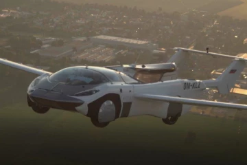 வெற்றி! 35 நிமிடங்கள் அந்தரத்தில் மிரட்டிய பறக்கும் கார்: பிரம்மிக்க வைக்கும் காட்சி