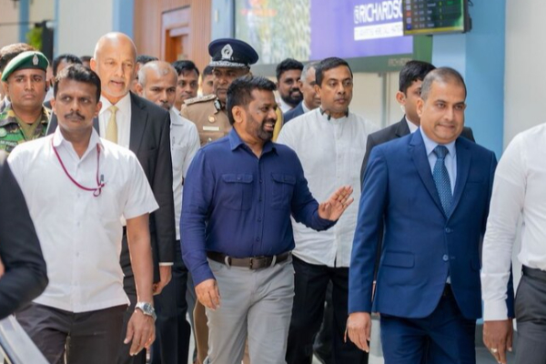 சொந்த வாழ்க்கையில் ஜனாதிபதி அனுரவின் தியாகமும் ..அர்ப்பணிப்பும்; சேறு பூசும் எதிர்கட்சிகள்! | President Anura Life Opposition Parties Rumors சொந்த வாழ்க்கையில் ஜனாதிபதி அனுரவின் தியாகமும் ..அர்ப்பணிப்பும்; சேறு பூசும் எதிர்கட்சிகள்! | President Anura Life Opposition Parties Rumors