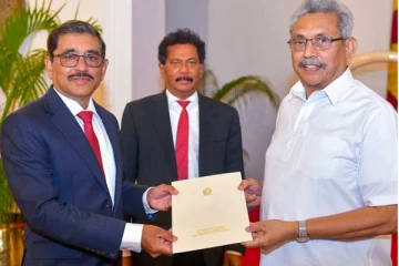 நெருக்கடிக்கு மத்தியில் நாட்டுக்குள் நுழைந்த முக்கிய புள்ளி!