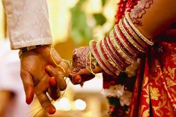கொரோனாவின் கோரத்தாண்டவம்... திருமணமான புதுப்பெண் பலி! உயிருக்கு போராடும் கணவர்