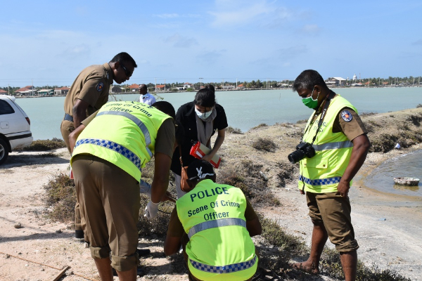 யாழில் கடற்கரையில் உருக்குலைந்த சடலம் மீட்பு | Decomposed Body Recovered From Jaffna Beach