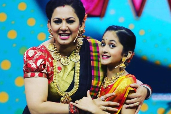 வருத்தத்தில் பிக்பாஸ் அர்ச்சனா! அப்படி என்ன தவறு செய்து விட்டோம்? | Vj Archana Speaks About Controversy