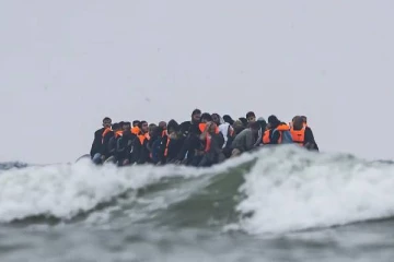 புலம்பெயர்ந்தோர் விவகாரம்... டிஜிட்டல் அடையாள அட்டை அறிமுகப்படுத்தும் பிரித்தானியா