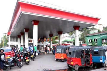 අඩුවෙන් තෙල් ගැහුවොත් වෙන දේ මෙන්න..