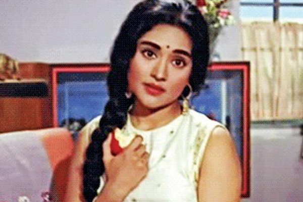 ரஜினி, கமல் என முக்கிய நடிகர் படங்களை நிராகரித்த நடிகை! யார் தெரியுமா | Vyjayanthimala Rejected Rajini And Kamal Movies ரஜினி, கமல் என முக்கிய நடிகர் படங்களை நிராகரித்த நடிகை! யார் தெரியுமா | Vyjayanthimala Rejected Rajini And Kamal Movies