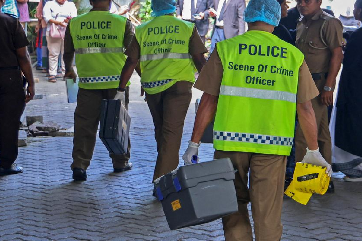 பெண் கொடூரமாக சித்திரவதை; வீடொன்றில் பொலிஸாருக்கு காத்திருந்த அதிர்ச்சி! | Woman Brutally Tortured Died Srilanka Shock Police