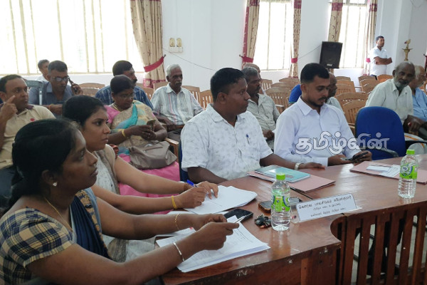 உடுவில் பிரதேச செயலகத்தின் ஒருங்கிணைப்பு குழு கூட்டத்தில் திடீர் குழப்பம்! | Uduvil Divisional Secretariat Coordination Meeting
