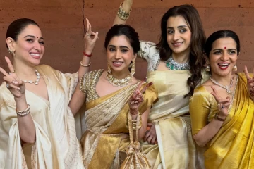 குஷ்பு மகள் திருமணத்தில் த்ரிஷா, தமன்னா.. அழகிய புகைப்படங்கள்