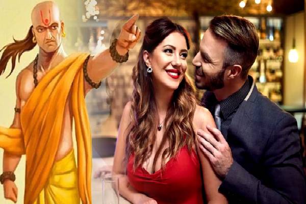 திருமண வாழ்க்கை இறுதிவரை மகிழ்ச்சியாக இருக்கணுமா? சாணக்கியர் கூறும் 4 வழிகள்! | What Does Chanakya Niti Say About Happy Marriage திருமண வாழ்க்கை இறுதிவரை மகிழ்ச்சியாக இருக்கணுமா? சாணக்கியர் கூறும் 4 வழிகள்! | What Does Chanakya Niti Say About Happy Marriage