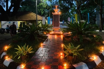 தடைகளுக்கு மத்தியிலும் யாழ்.பல்கலையில் ஒளிர்ந்தது “கார்த்திகை தீபம்”  (காணொளி)