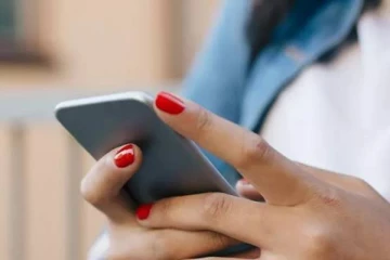 இலங்கையில் பெண்களுக்கான இலவச தொலைபேசி சேவை அறிமுகம்