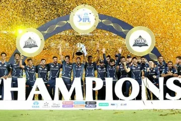 ஐபிஎல் அறிமுக தொடரிலேயே வெற்றியாளர் கிண்ணத்தை சுவீகரித்த குஜராத் டைட்டன்ஸ்!