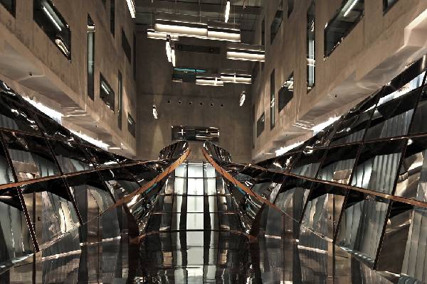 ஆசிய நாடொன்றில்... கோடீஸ்வரர்கள் குவித்து வைத்திருக்கும் ரூ 12,500 கோடி மதிப்பிலான தங்கம் | Rich People Storing Gold In Singapore