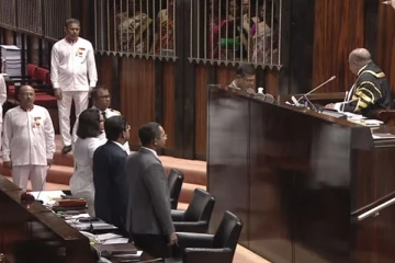 நாடாளுமன்ற உறுப்பினராக முஜிபுர் ரஹ்மான் சத்தியப்பிரமாணம்