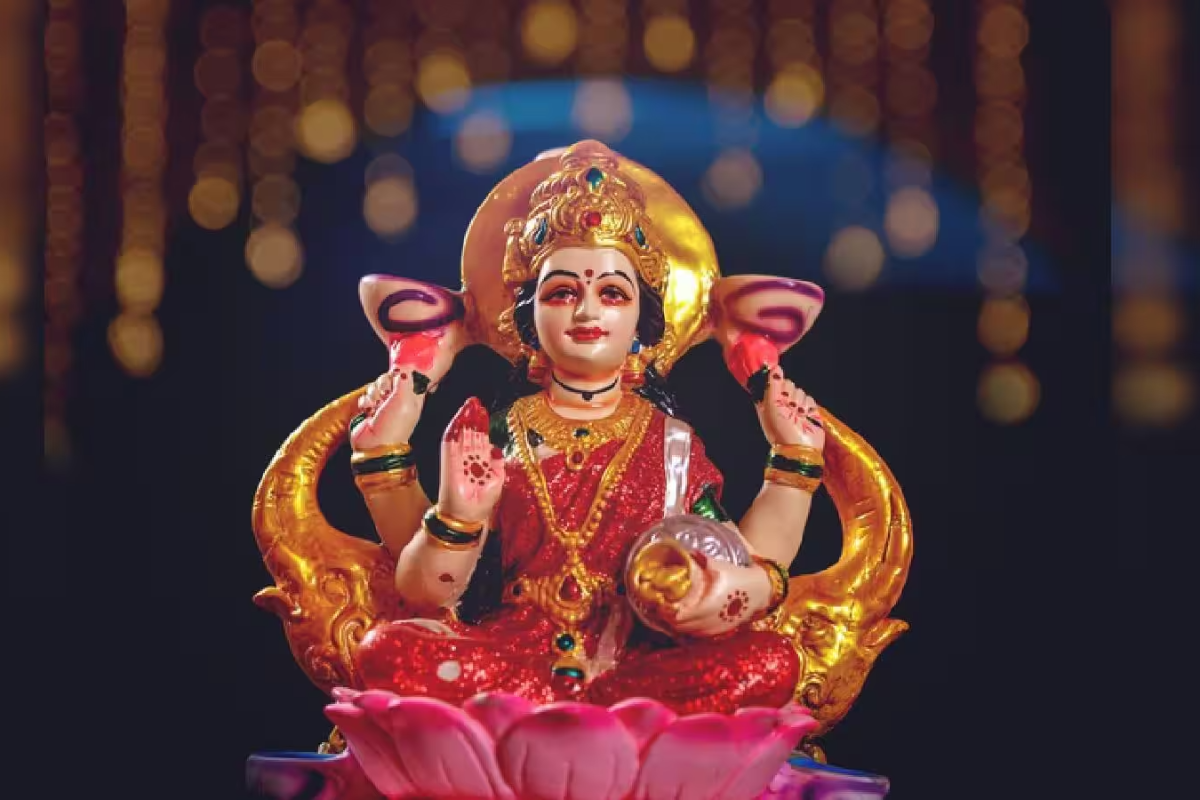 மகாலட்சுமியின் அருள் கிடைக்க பெண்கள் செய்ய வேண்டிய 6 தான தர்மங்கள் என்ன? | 6 Donation Women Should Do To Get Lakshmi Blessing
