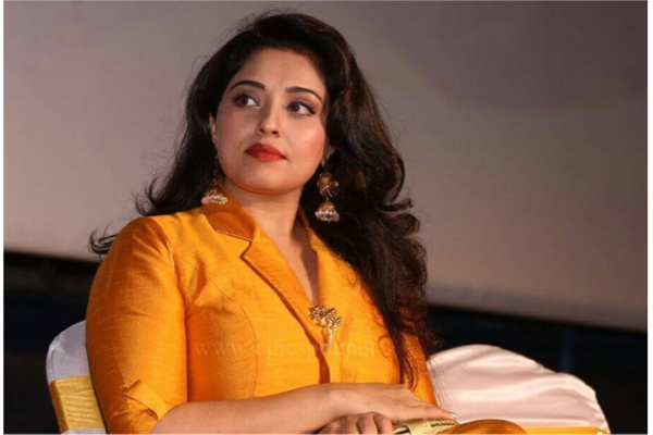 நடிகை மும்தாஜ் இப்படி ஒரு கொடுமையை செய்தாரா?- போலீஸ் வழக்குப்பதிவு | Police Complaint Against Actress Mumtaz