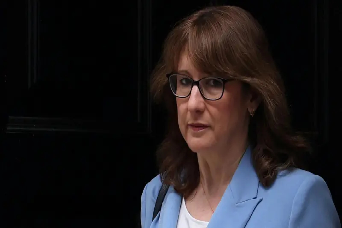 ஈரான் மீதான போரால் உலகம் பாதுகாப்பற்ற நிலையில் : பிரிட்டனிலிருந்து வெளியான நிதர்சனம் | British Chancellor Calls Iran War A Mistake ஈரான் மீதான போரால் உலகம் பாதுகாப்பற்ற நிலையில் : பிரிட்டனிலிருந்து வெளியான நிதர்சனம் | British Chancellor Calls Iran War A Mistake