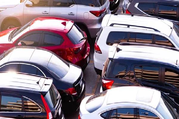 வாகன சந்தையில் ஏற்பட்டுள்ள மாற்றம்! புதிய வாகனங்களை வாங்க குவியும் இலங்கையர்கள் | New And Old Vehicle Registrations Increase