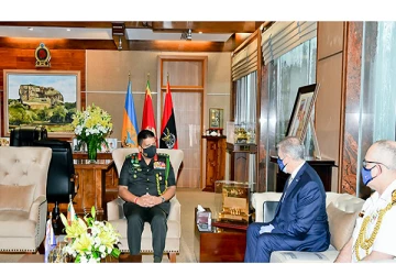 மக்களின் உயிரைக் காப்பாற்றும் வீரர்களுக்கு எதிரான அடக்குமுறை