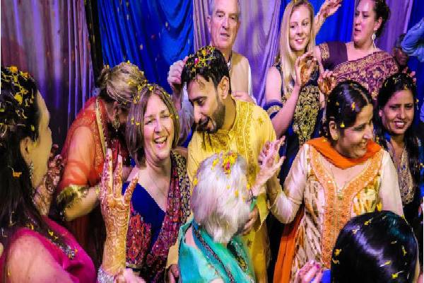 இனி தெரியாத கல்யாணத்திற்கு கூட போகலாம் - ட்ரெண்டாகும் ‘JOIN MY WEDDING’ | Join My Wedding Concept Trending Details