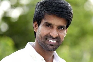 நடிகர் சூரி டுவிட்டரில் வெளியிட்ட புகைப்படம்... புகழ்ந்து தள்ளும் ரசிகர்கள்
