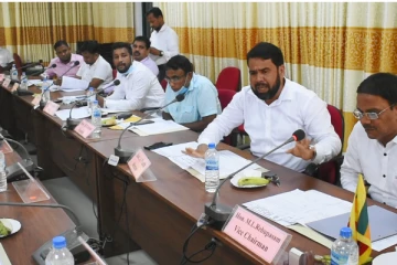 பதவி இழந்ததாக செய்திகள் வெளியான போதிலும் சபை நடவடிக்கைகளில் ஈடுபட்ட பிரதித்தவிசாளர் (Photos)