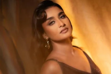 சன் டிவி சீரியல் நடிகை ரேஷ்மாவின் லேட்டஸ்ட் போட்டோ புகைப்படங்கள்