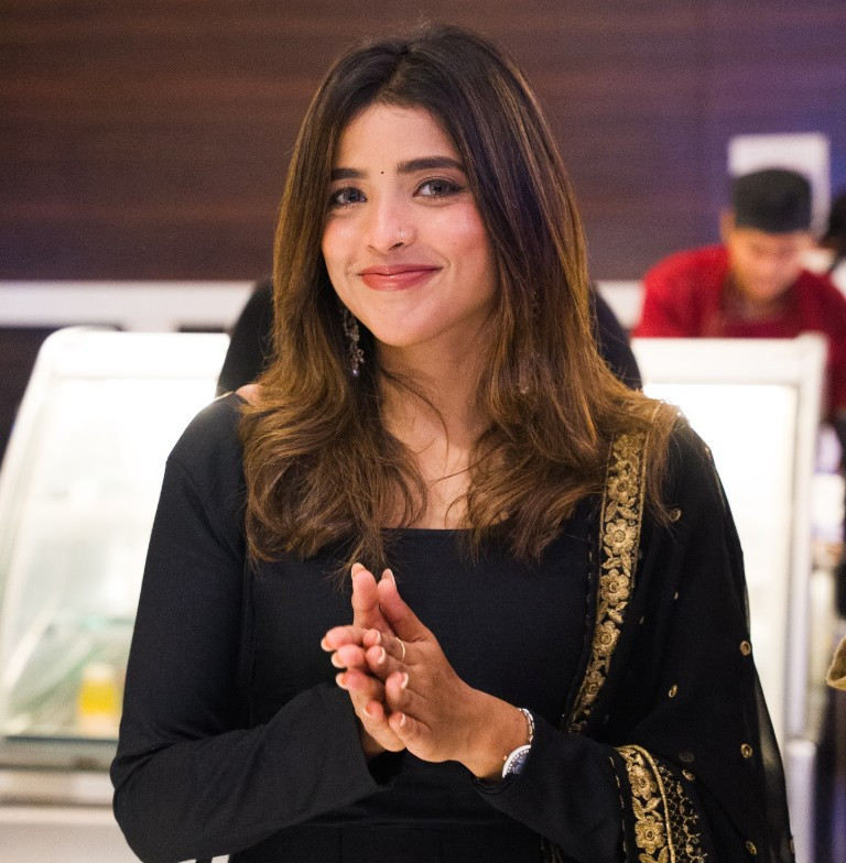 அய்யனார் துணை சீரியலில் சந்தாவாக நடிக்கும் சுவாதி போட்டோஸ் 6 Gallery