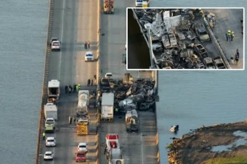 அமெரிக்காவில் ஒன்றுடன் ஒன்று மோதிக்கொண்ட 150 கார்கள்: 7 பேர் உயிரிழப்பு