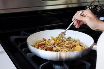 இந்த உணவை சமைத்தபின் மீண்டும் சூடுபடுத்தி சாப்பிடக் கூடாது! உயிருக்கே உலை வைக்குமாம்