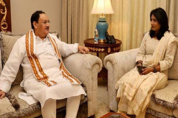 நடிகர்கள், விளையாட்டு வீரர்களை குறிவைக்கும் பாஜக .,.ஜே.பி. நட்டாவை சந்தித்த மிதாலி ராஜ் | Mithali Raj Meets Jp Nadda Bjp நடிகர்கள், விளையாட்டு வீரர்களை குறிவைக்கும் பாஜக .,.ஜே.பி. நட்டாவை சந்தித்த மிதாலி ராஜ் | Mithali Raj Meets Jp Nadda Bjp