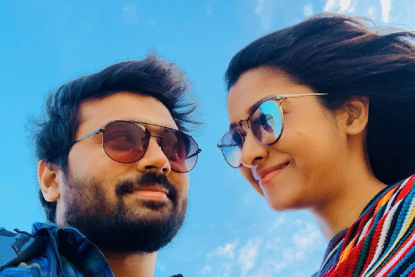 லிவிங் டு கெதர் வாழ்க்கையை முடித்து கொண்ட பிரியா பவானி.. காதல் பிரிவுக்கு மற்ற நடிகர்கள் தான் காரணமா? | Reason For Priya Bhavani Shankar Break Up