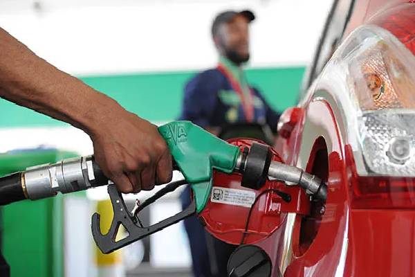 நாட்டின் எரிபொருள் சேமிப்பு திறனை அதிகரிக்க புதிய திட்டம் | New Plan To Increase Country Fuel Storage Capacity