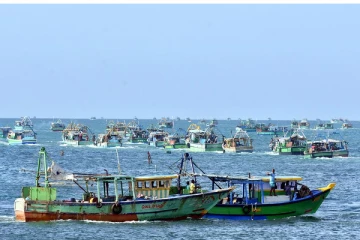 சட்டவிரோத மீன்பிடியில் சிக்கிய இந்திய மீனவர்கள்!