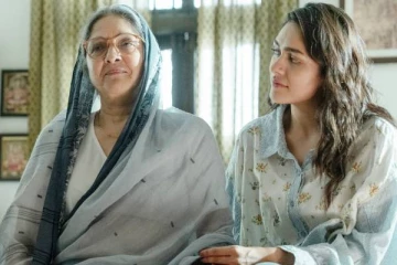 அந்த நடிகருடன் லிப்லாக்!! முடிந்ததும் டெட்டால் ஊற்றி வாயை கழுவிய பிரபல நடிகை