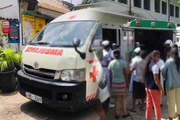 சொகுசு கார் மோதி இரு பெண்கள் பலி - தப்பியோடிய சாரதி சிசிரிவி காட்சிகளின் உதவியுடன் மடக்கிப்பிடிப்பு