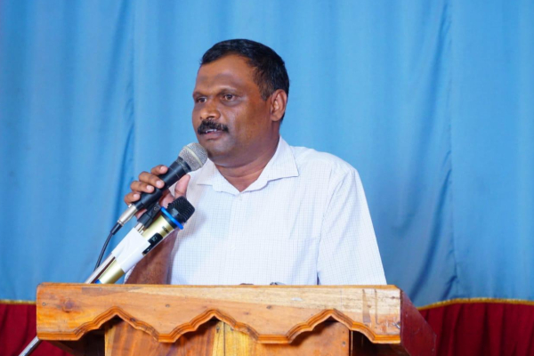 சிறுநீரகத்தை விற்கும் நிலைக்குத் தள்ளப்பட்ட முன்னாள் பெண் போராளி...! வலுக்கும் கண்டனம் | Mannar Ex Combatant Kidney Sale Debt Issue சிறுநீரகத்தை விற்கும் நிலைக்குத் தள்ளப்பட்ட முன்னாள் பெண் போராளி...! வலுக்கும் கண்டனம் | Mannar Ex Combatant Kidney Sale Debt Issue