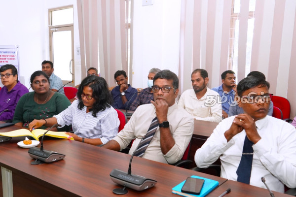 மாணவர்களுக்கு இலவசமாக கண்ணாடிகளை வழங்க திட்டம்! வடக்கு ஆளுநர் | Scheme To Provide Free Glasses To Student மாணவர்களுக்கு இலவசமாக கண்ணாடிகளை வழங்க திட்டம்! வடக்கு ஆளுநர் | Scheme To Provide Free Glasses To Student