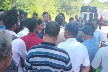 இலங்கையிலிருந்து சட்டவிரோதமாக வெளிநாடு செல்ல முயன்ற 12 பேர் கைது!