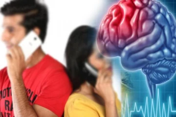 தொலைபேசியை நீண்டநேரம் பயன்படுத்தாதீர்கள்...! வெளியான அதிர்ச்சி தகவல்கள் (Video)